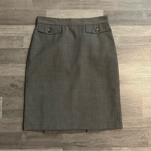 Ann Taylor Gray Plaid Pencil Skirt - Picture 1 of 8